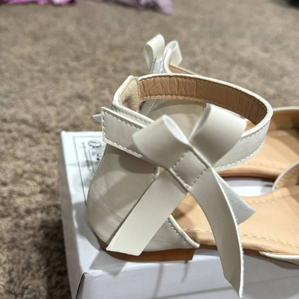 Girl Dressy Shoes Cream Color Size 1 (32)
